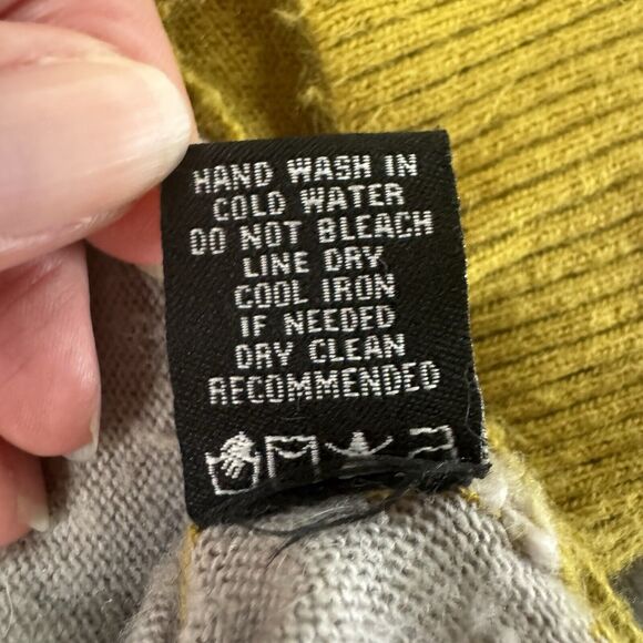 BCBG MAXAZRIA Women’s Asymmetrical Striped Short Sleeve Sweater Size Medium - Picture 9 of 12